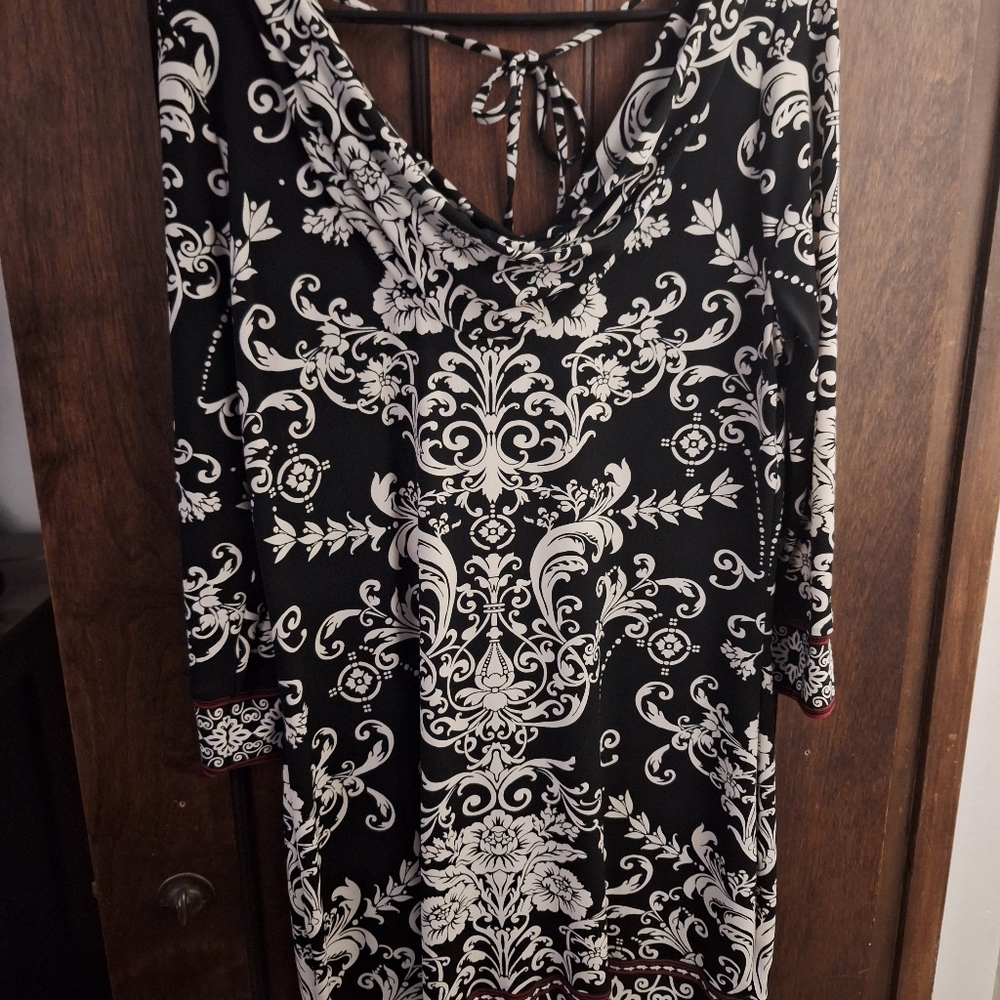 Womens White House Black Market Mid Length Dress Size Large Like New